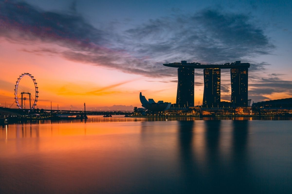 Embracing Tranquility During Singapore’s Spectacular Sunsets